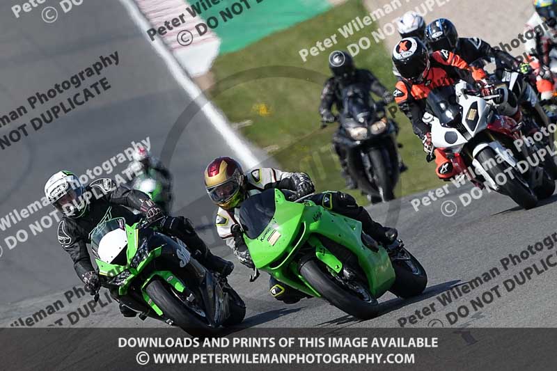 donington no limits trackday;donington park photographs;donington trackday photographs;no limits trackdays;peter wileman photography;trackday digital images;trackday photos